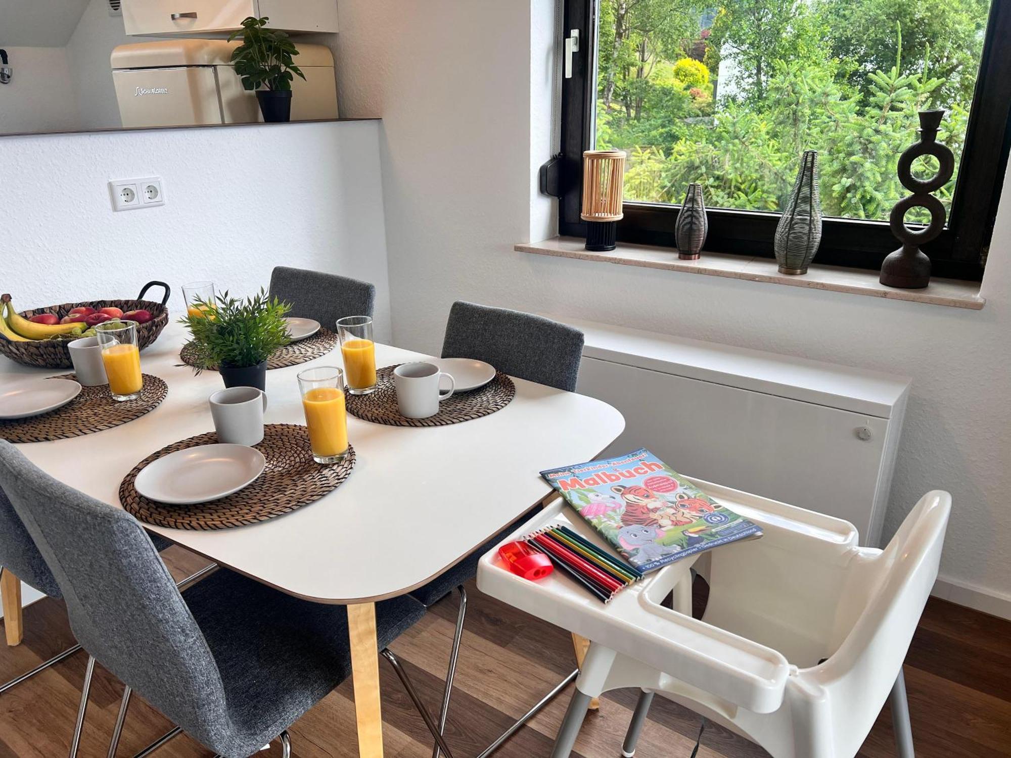 Gemuetliche 3-Zimmer-Wohnung Mit Panoramablick Und Kostenlosem Ueberdachten Parkplatz ヴィンターベルク エクステリア 写真